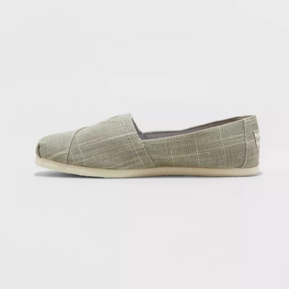Women's Mad love Lydia Slip On Canvas Sneakers - Picture 2 of 4